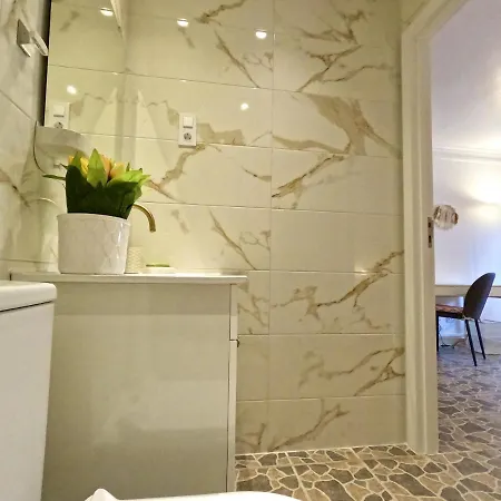 Yucca House * Carcavelos (Lisbon)