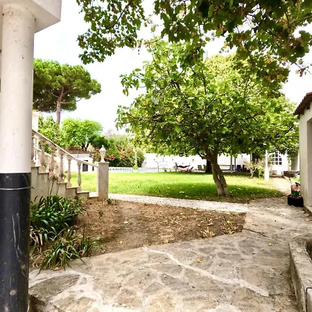 Сasa de vacaciones Yucca House Carcavelos (Lisbon)