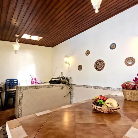 Yucca House Carcavelos (Lisbon)